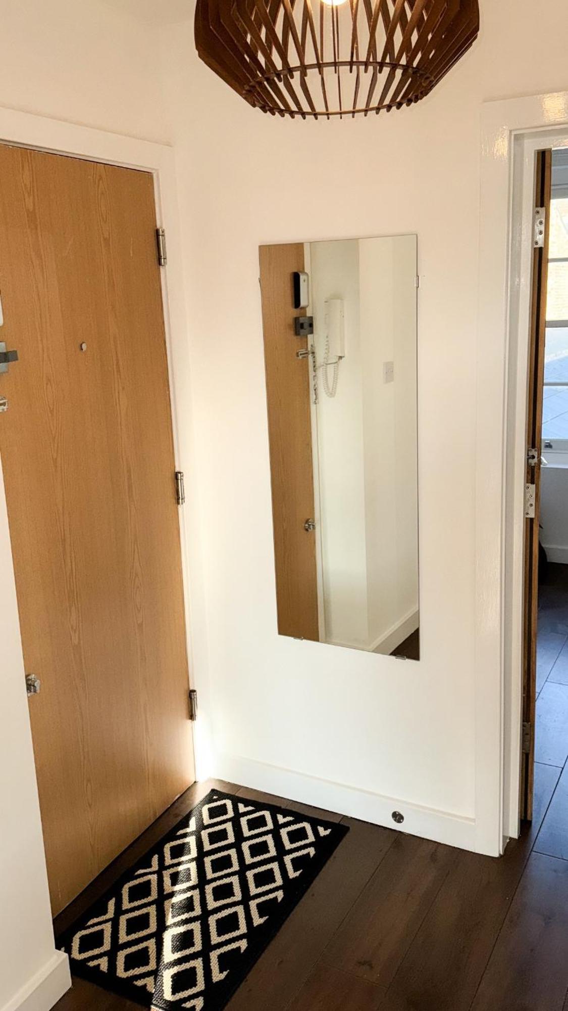 London Stylish 1 Bedroom Apartment Bagian luar foto